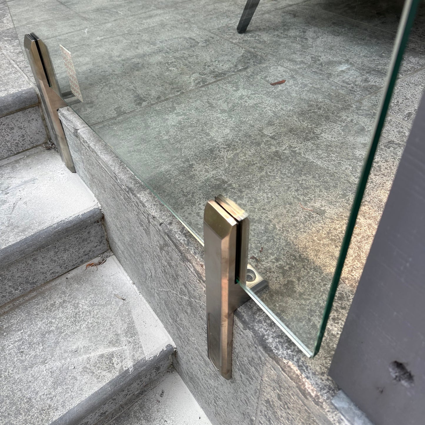 Side mount Spigot